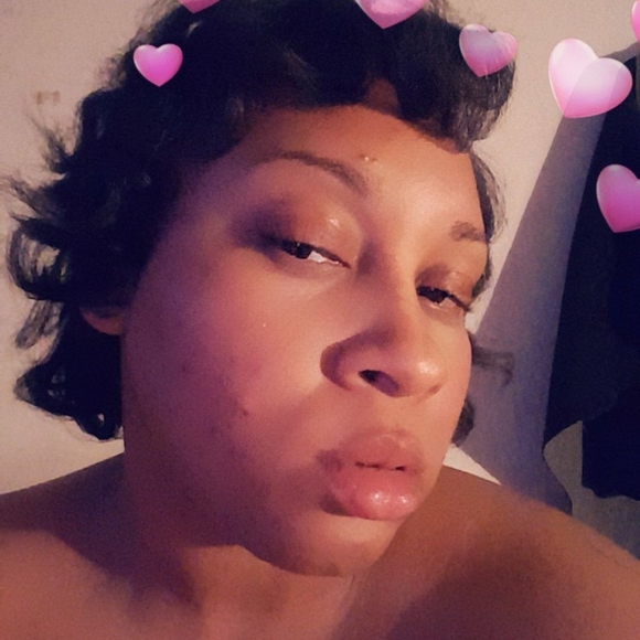 Meet your Posher, Mia - Picture 1 of 1